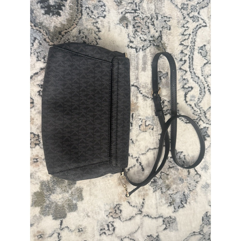 Michael Kors Jet Set Crossbody Medium - NWOT - Picture 4 of 4